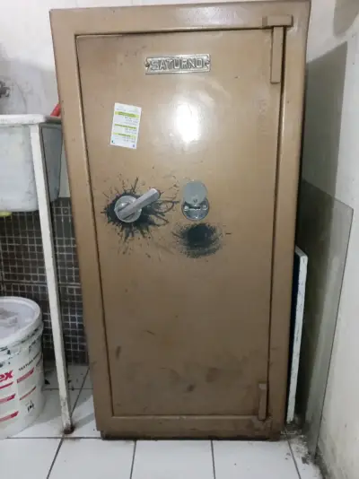 Caja fuerte Saturno usada - miniatura 2