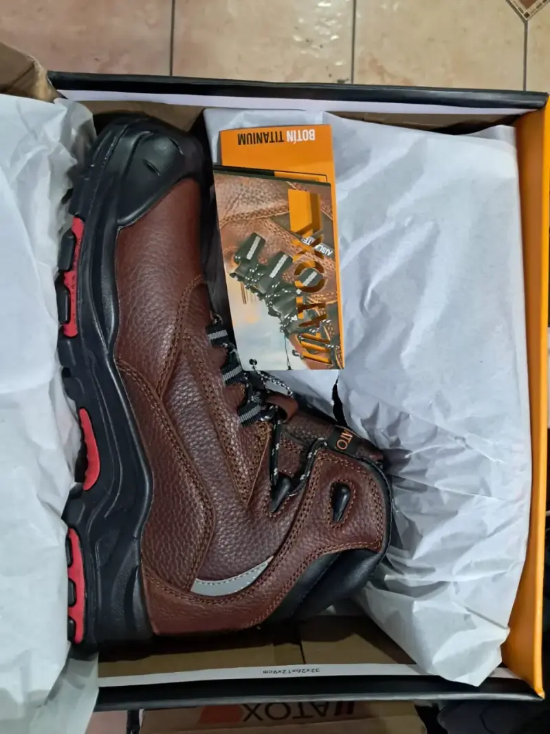 Zapato Seguridad ATOX Titanium café 42 NUEVO - 1