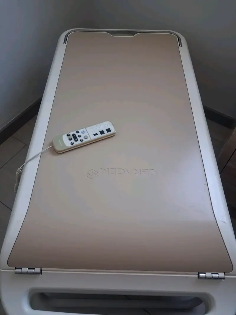 Cama terapéutica Ceragem con control - 1