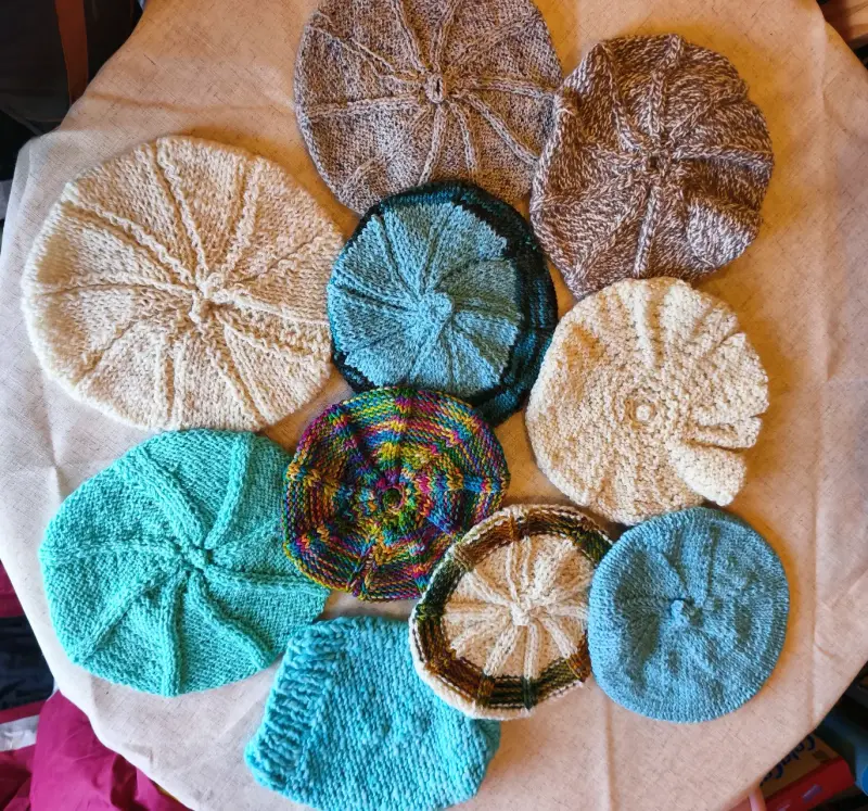 Set de gorros tejidos varios colores