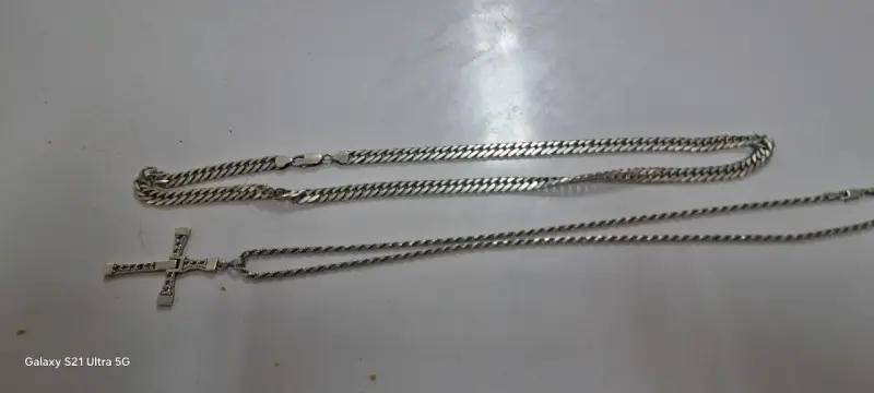 Cadena de plata con cruz - 1