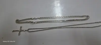 Cadena de plata con cruz - miniatura 1