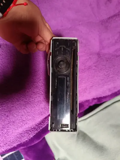 Tocaradio de auto discos portátil vintage - miniatura 3