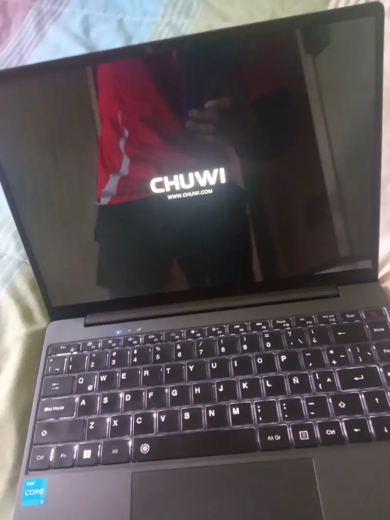Notebook Chuwi negro - 2
