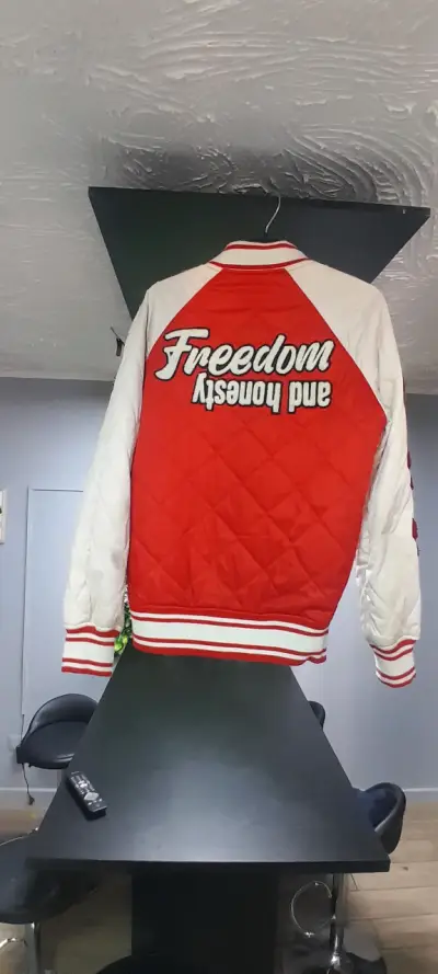Chaqueta varsity roja y blanca - miniatura 1