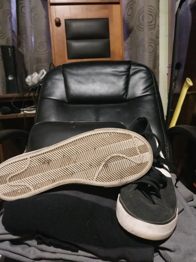 Zapatillas NIKE BLAZER negra con caña - 2
