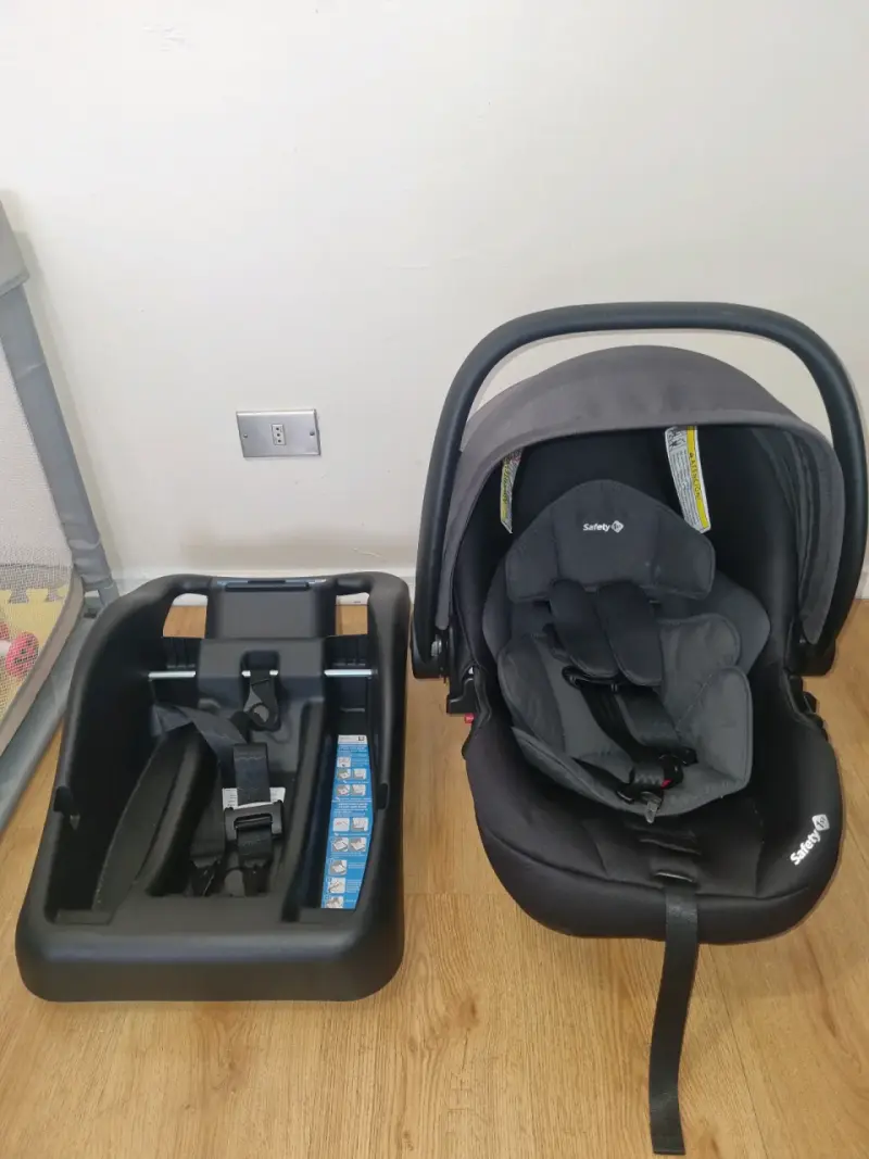 Silla de auto Safety 1st negra - 3