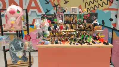 Figuras de colección anime y juegos - miniatura 1