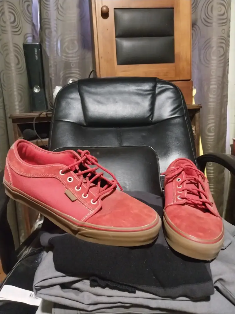 Zapatillas VANS rojas casuales - 1