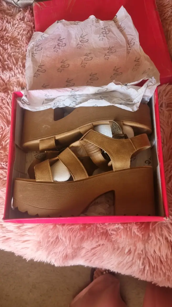 Sandalias con plataforma beige - 2