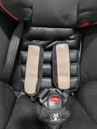 Silla y alzador para auto - miniatura 2