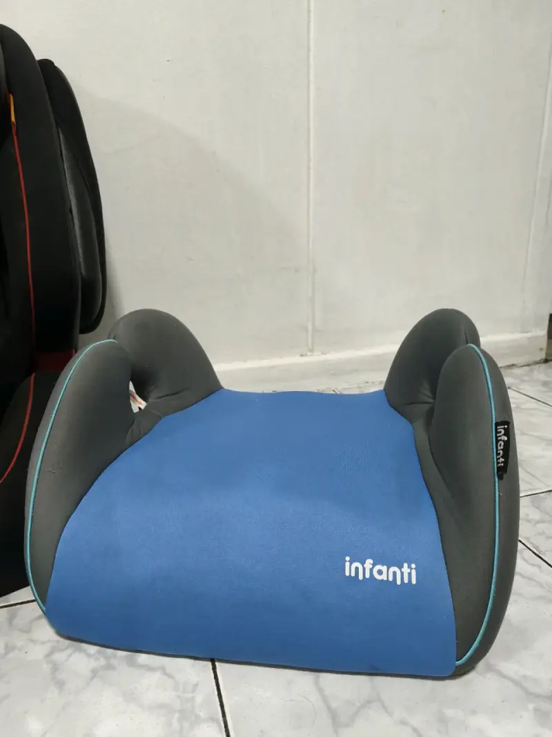 Silla y alzador para auto - 5