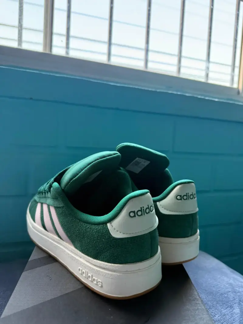 Zapatillas Adidas alpha court verdes - 3