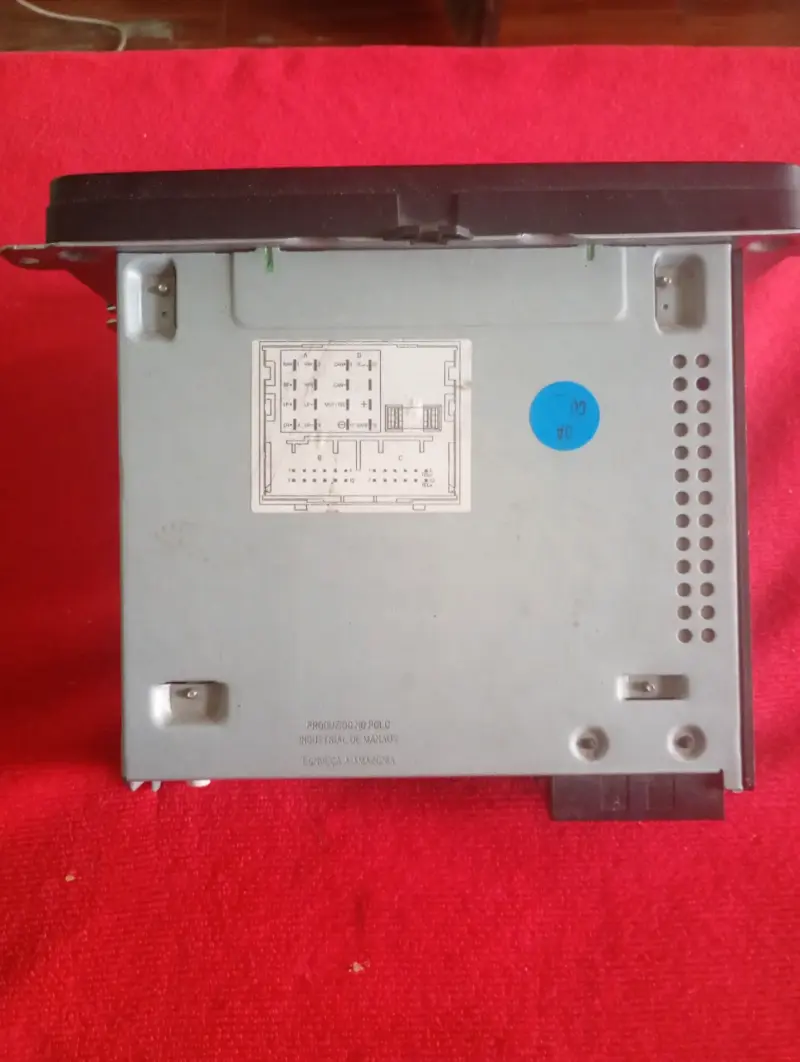 Radio de auto con CD y USB - 2