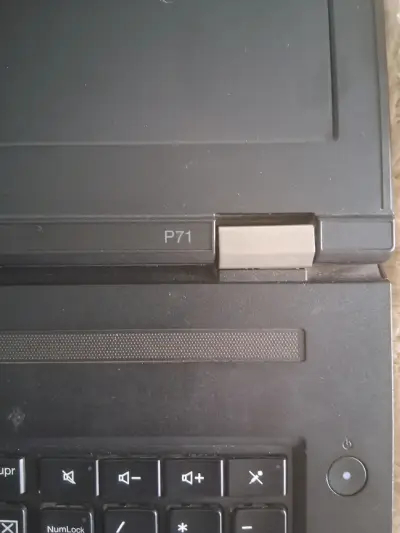 Laptop negra Lenovo ThinkPad - miniatura 4