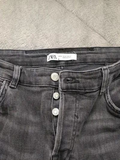 Jeans negros desgastados - miniatura 2