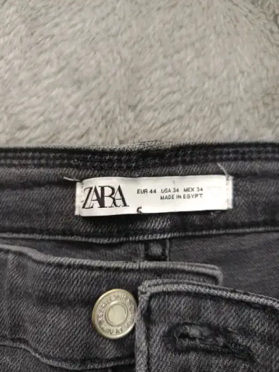 Jeans negros desgastados - miniatura 3