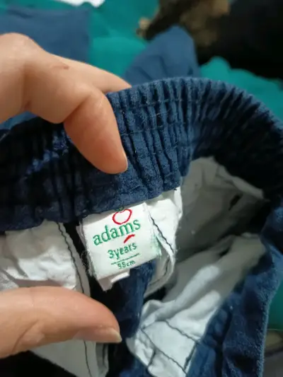 Chaleco sin mangas de niño a cuadros rojo y mas - miniatura 3