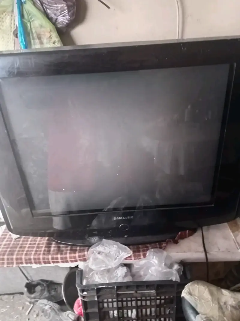 Televisor Samsung antiguo - 1