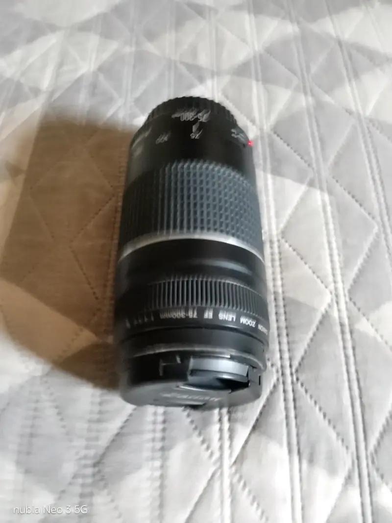 Lente zoom Canon 75-300 mm - 4