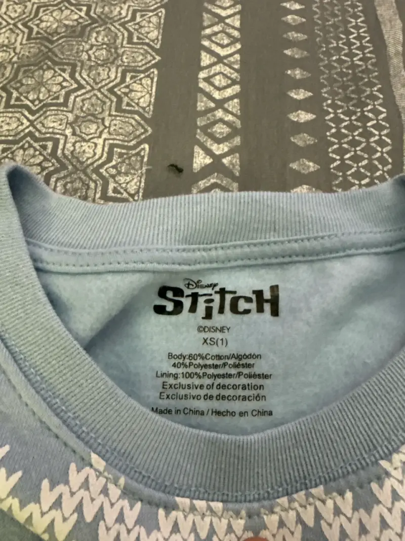 Polerón Stitch Navideño Azul con luces - 2