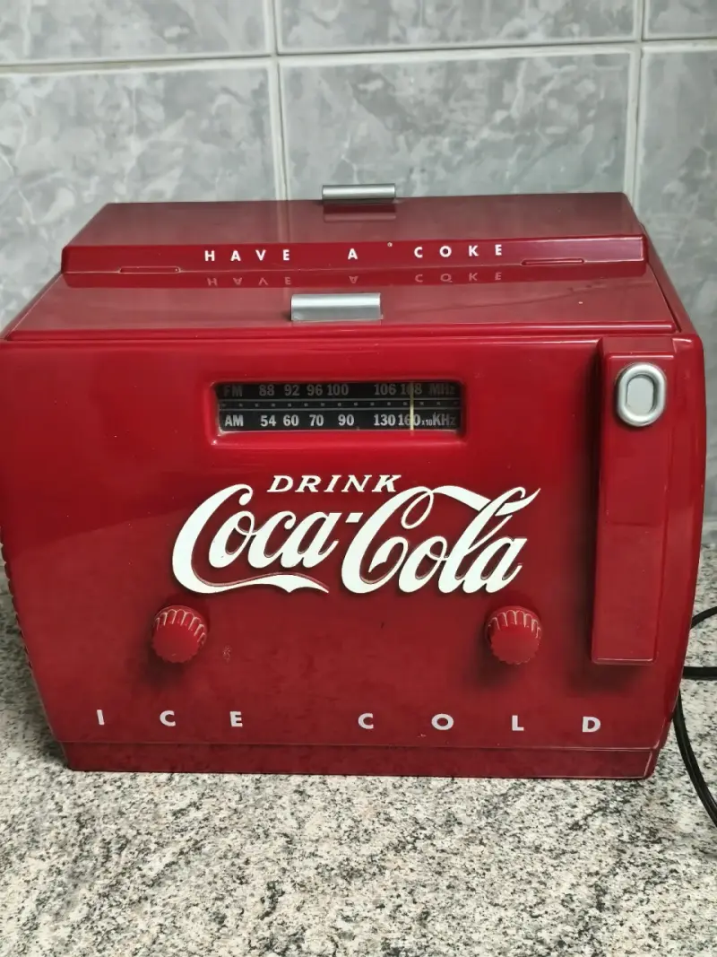 Radio vintage Coca-Cola roja - 1