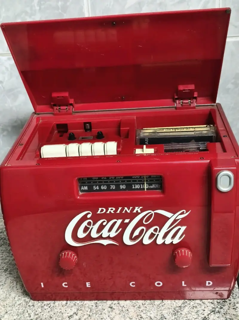Radio vintage Coca-Cola roja - 2