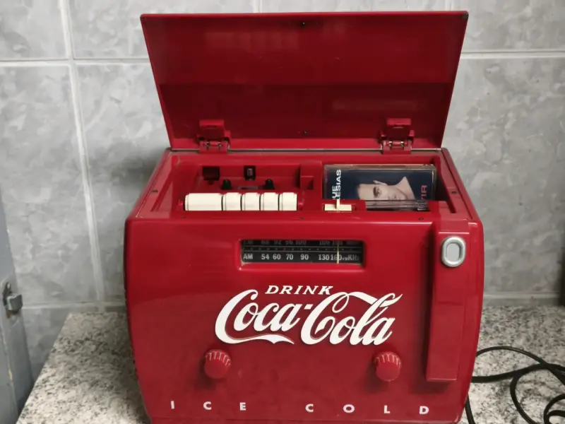 Radio vintage Coca-Cola roja - 3