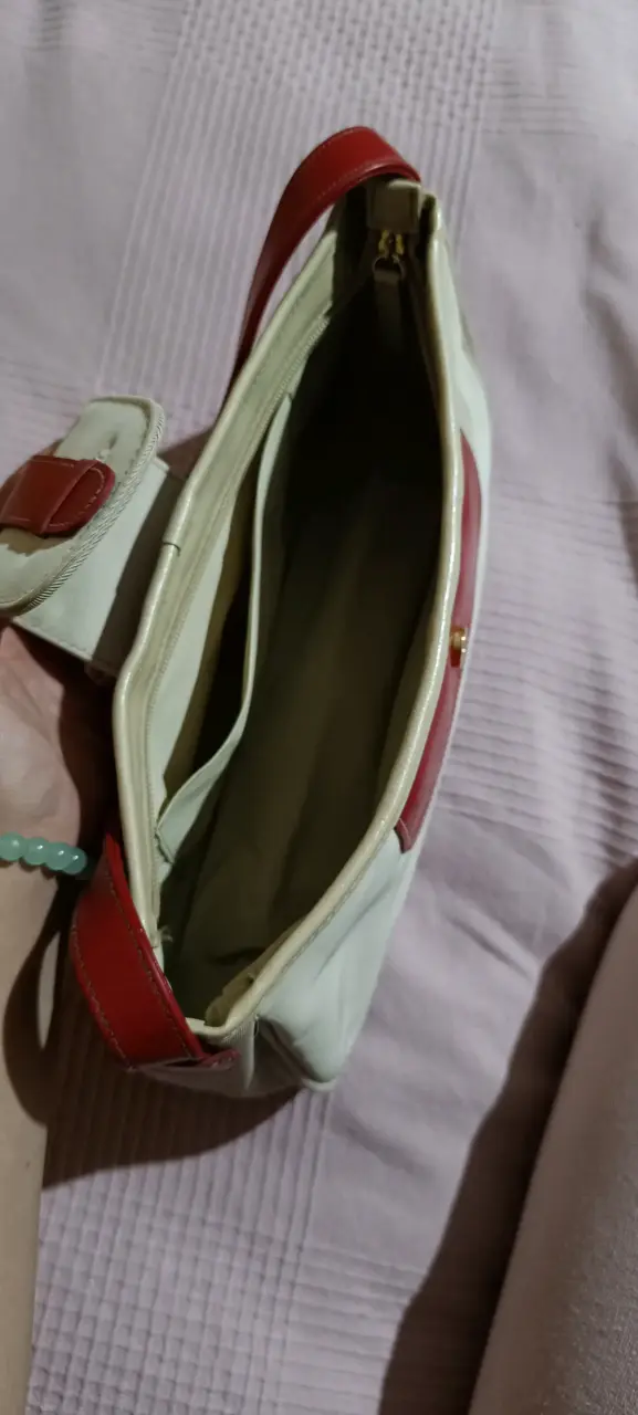 Cartera de beige y roja - 3