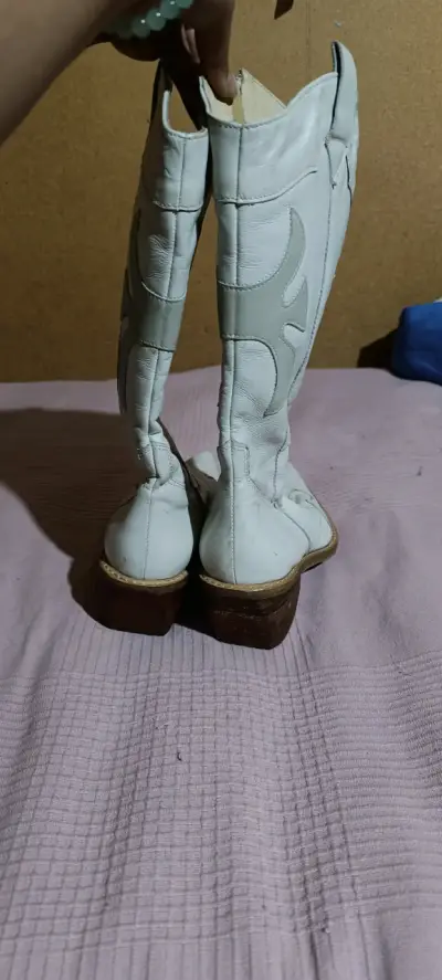 Botas vaqueras blancas - miniatura 3