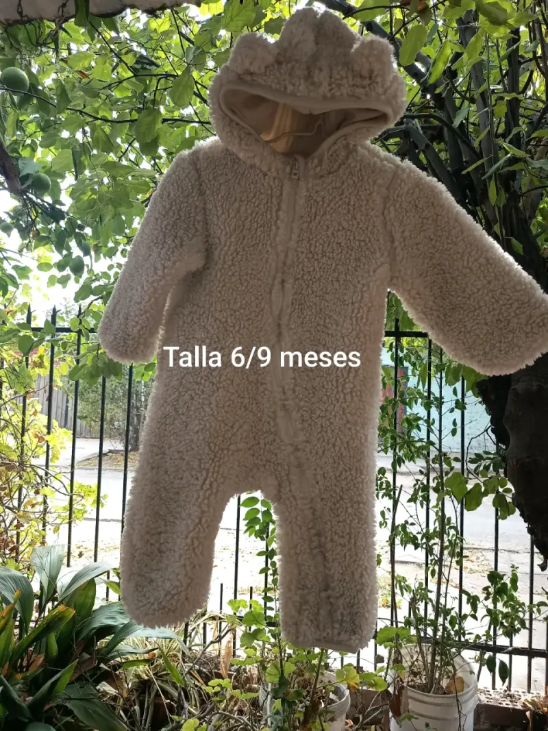 Enterito bebé ovejita blanco