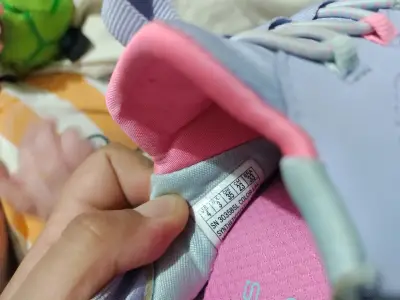 Zapatillas talla 35 marca Skechers - miniatura 2