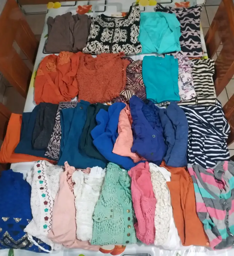 Lote de ropa variada para mujer
