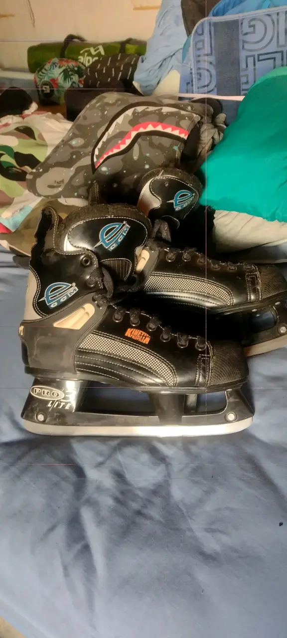 Patines de hielo CCM negros - 1