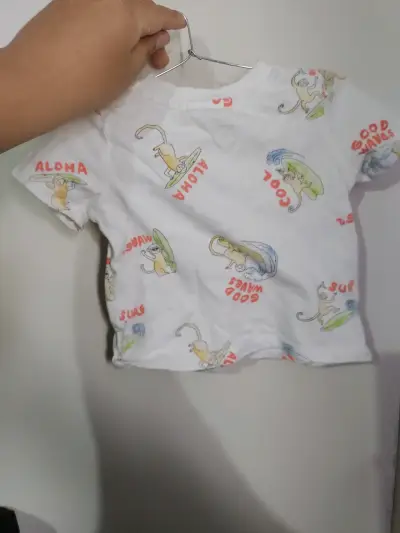 Polera marca colloki 3-6 meses - miniatura 2