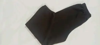 Pantalones deportivos negros - miniatura 1