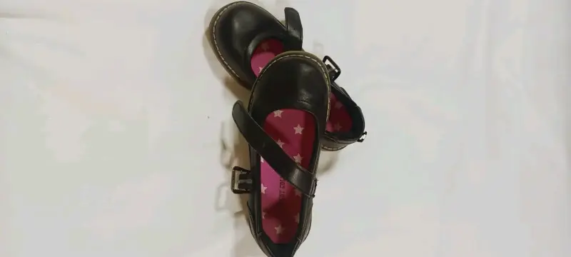 Zapatos negros de niña - 1