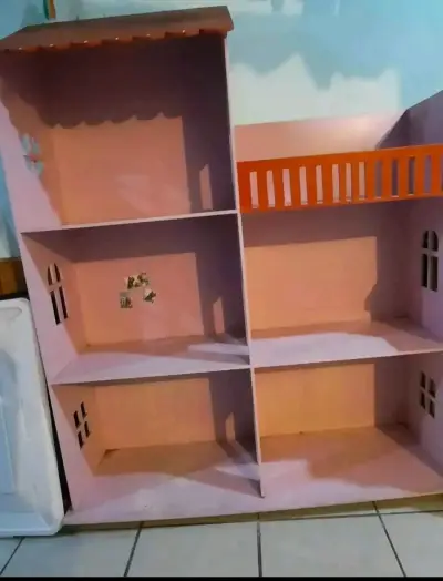 Casa de muñecas rosa grande - miniatura 2