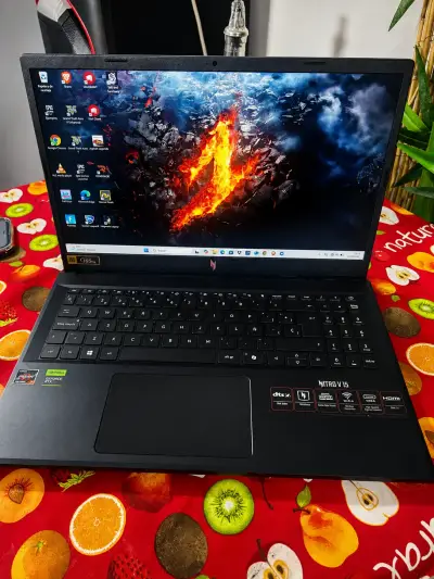 Laptop Acer Nitro V negro - miniatura 1