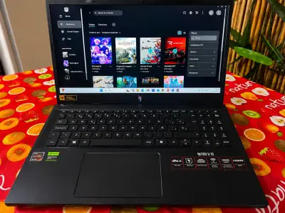 Laptop Acer Nitro V negro - miniatura 2