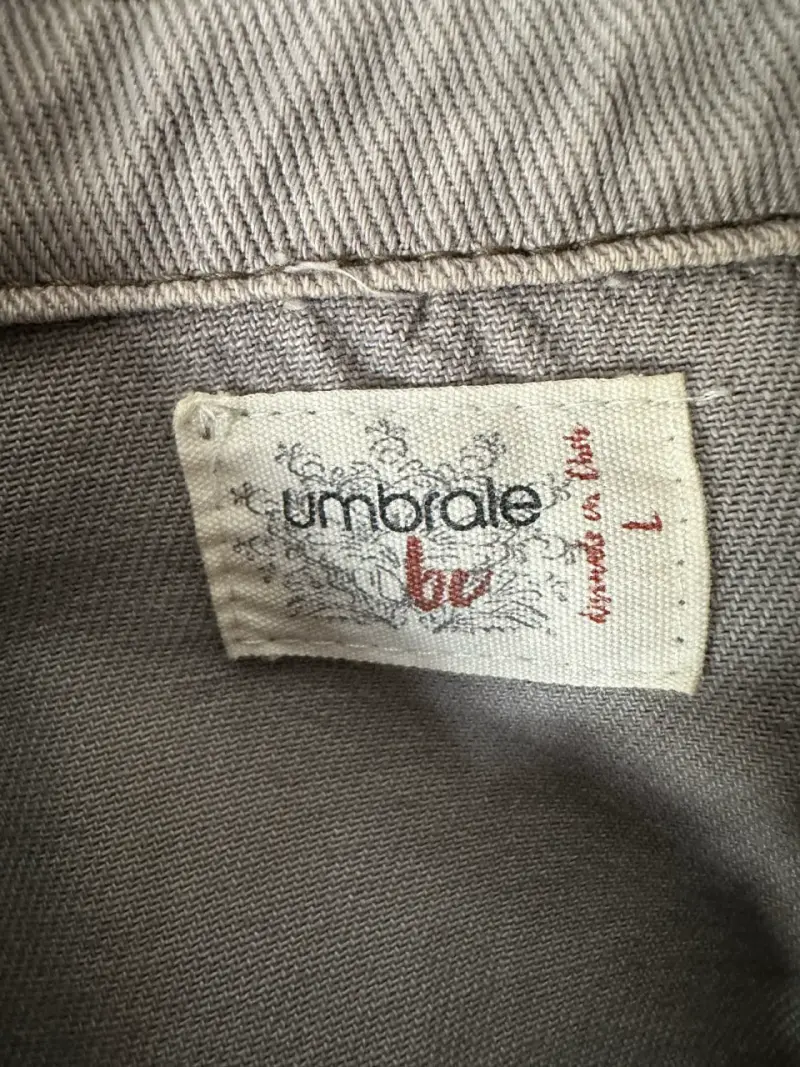 Chaqueta gris con detalle étnico - 2
