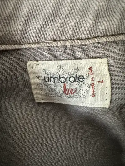 Chaqueta gris con detalle étnico - miniatura 2