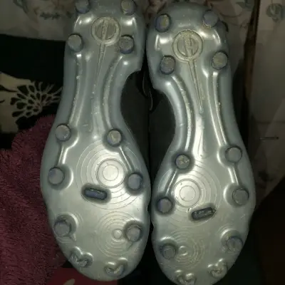 Zapatillas de fútbol con toperoles - miniatura 1