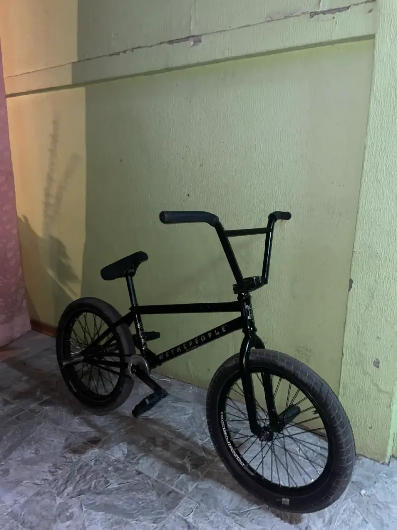 Bicicleta BMX negra usada - 6