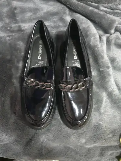 Zapatos negros con cadena - miniatura 1