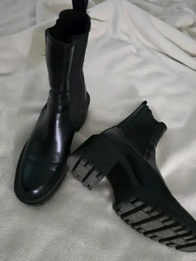 Botines negros con plataforma - miniatura 1