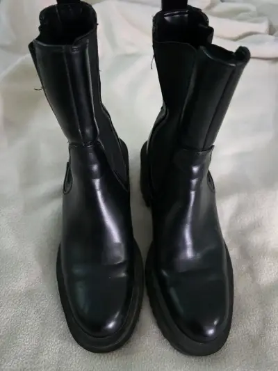 Botines negros con plataforma - miniatura 2