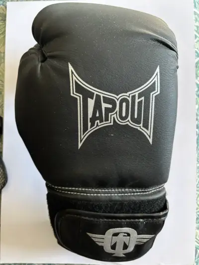 Guantes de boxeo y muay thai negros - miniatura 2