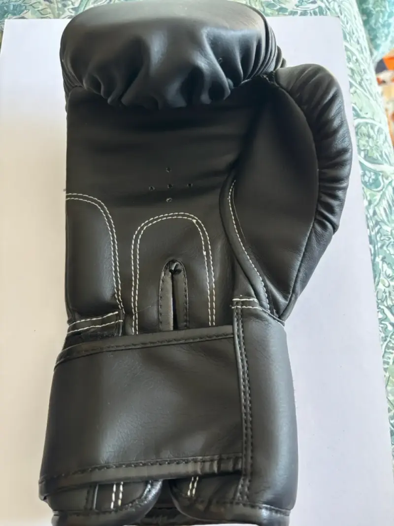 Guantes de boxeo y muay thai negros - 4
