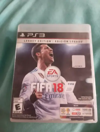FIFA 18 Legacy Edition - PS3 (Físico / Completo) - miniatura 1